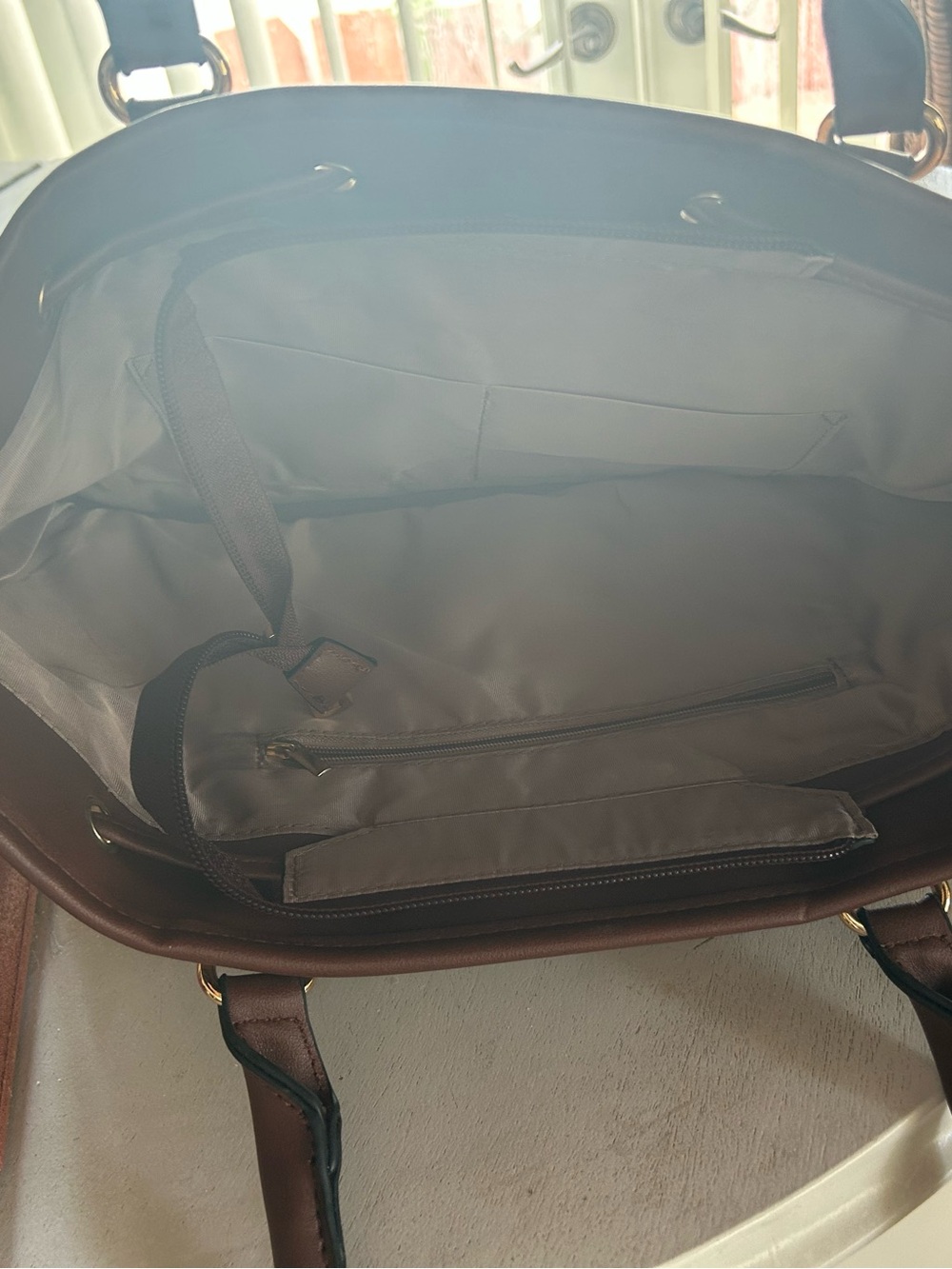 Women’s Brown Leather Tote Bag – Structured Carryall